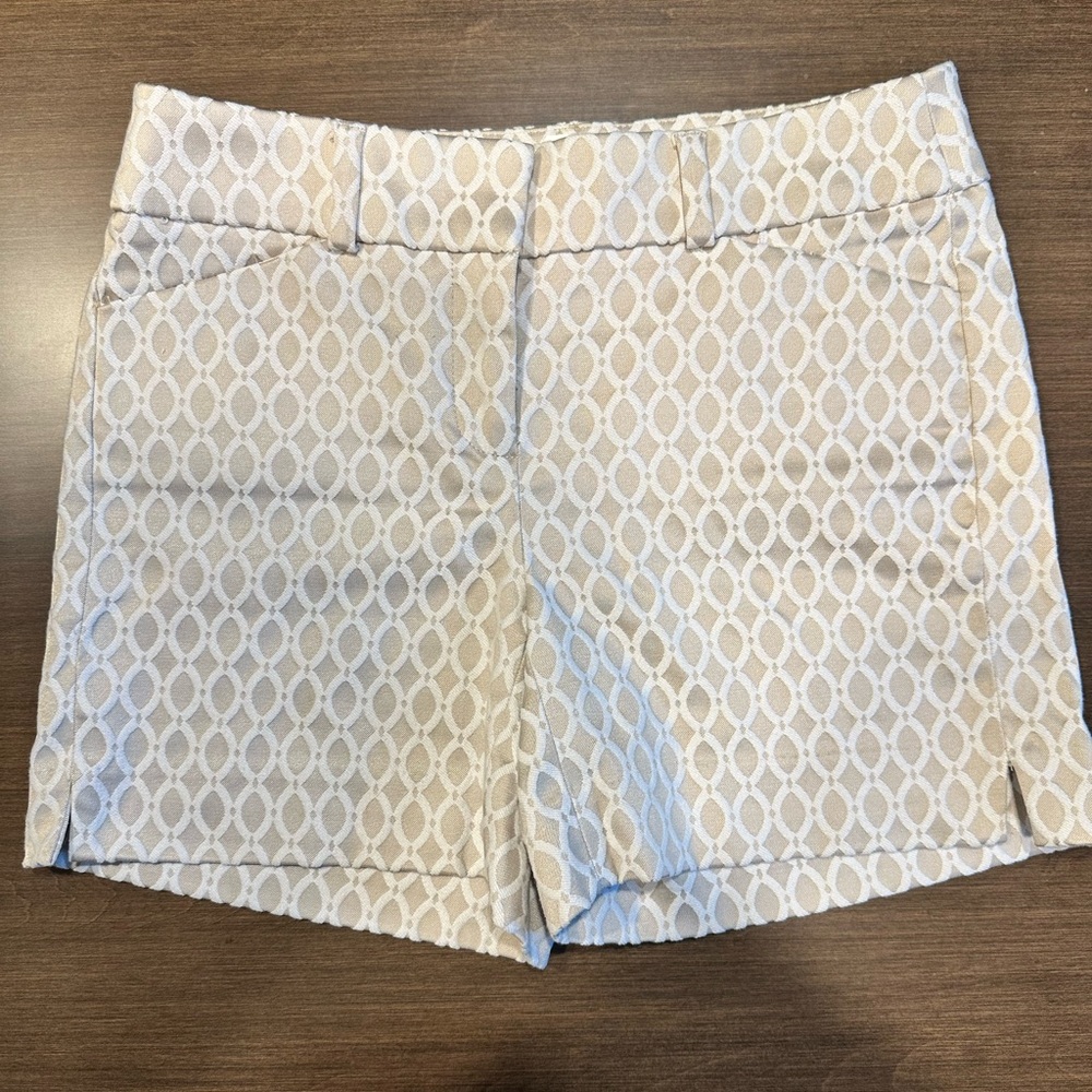 NWOT White House Black Market Metallic Jacquard Shorts Size 0 Short Gold &Cream